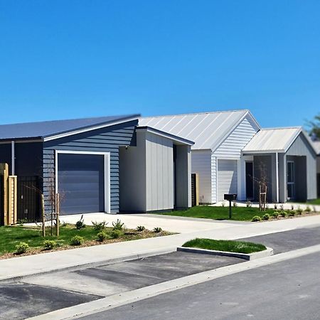 Brand New & Cosy In Kapiti - New 3-Bedrooms 4-Beds In パラパラウム エクステリア 写真