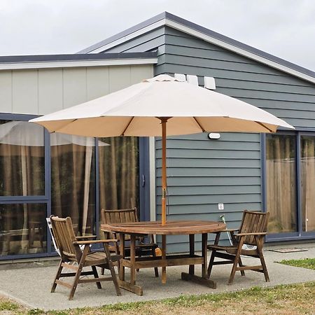 Brand New & Cosy In Kapiti - New 3-Bedrooms 4-Beds In パラパラウム エクステリア 写真