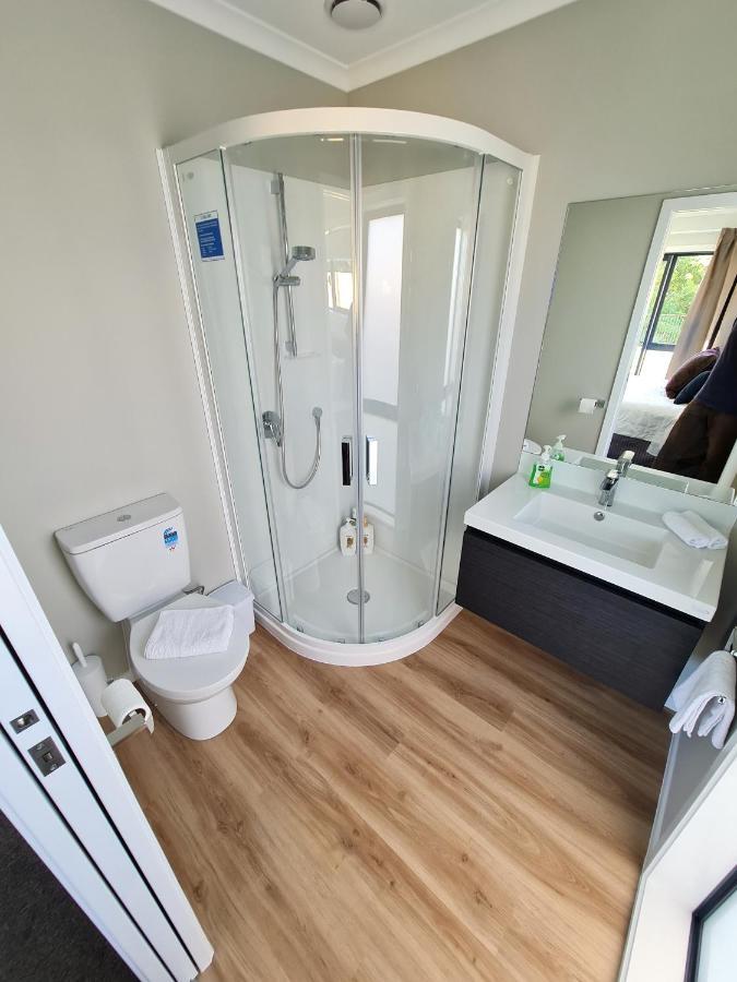 Brand New & Cosy In Kapiti - New 3-Bedrooms 4-Beds In パラパラウム エクステリア 写真