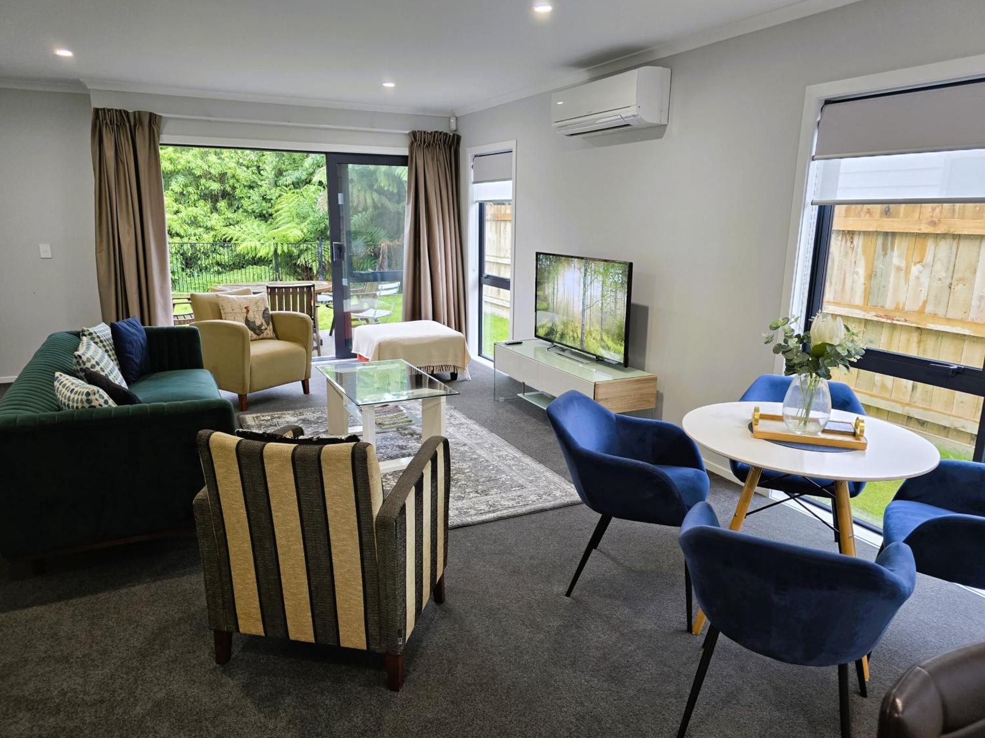 Brand New & Cosy In Kapiti - New 3-Bedrooms 4-Beds In パラパラウム エクステリア 写真